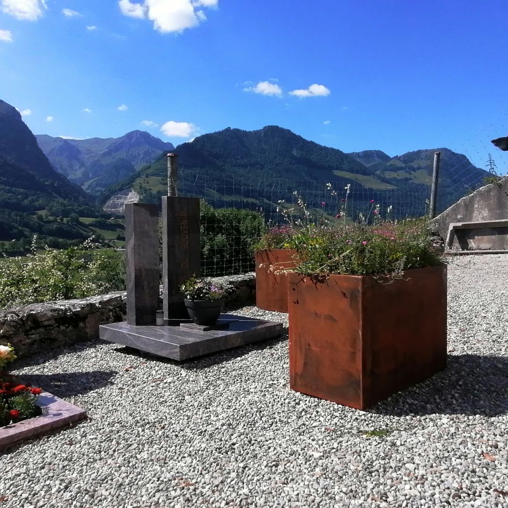 Corten pour les jardins du souvenir.
